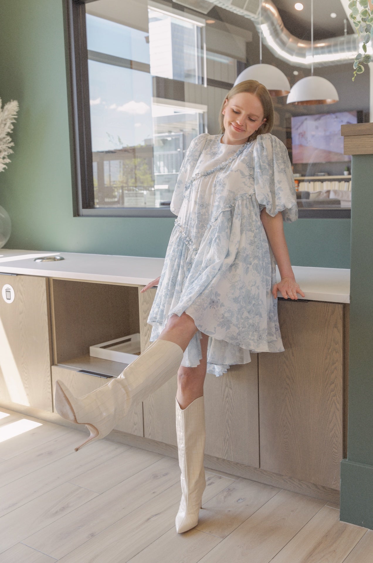 blue and white toile floral print puff sleeve mini dress with ruffles