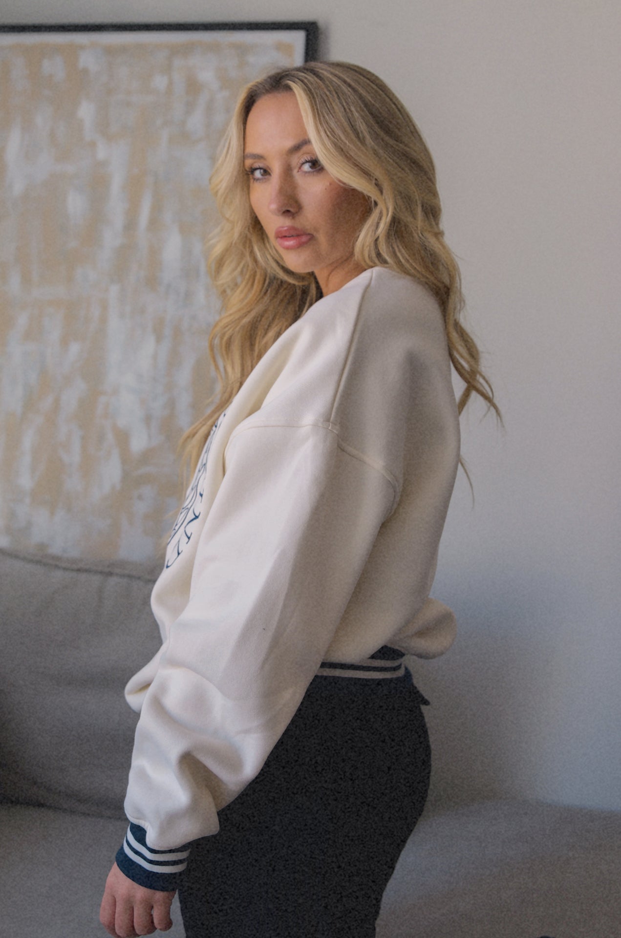 1987 be kind bailey rose sweatshirt in cream with blue embroidery