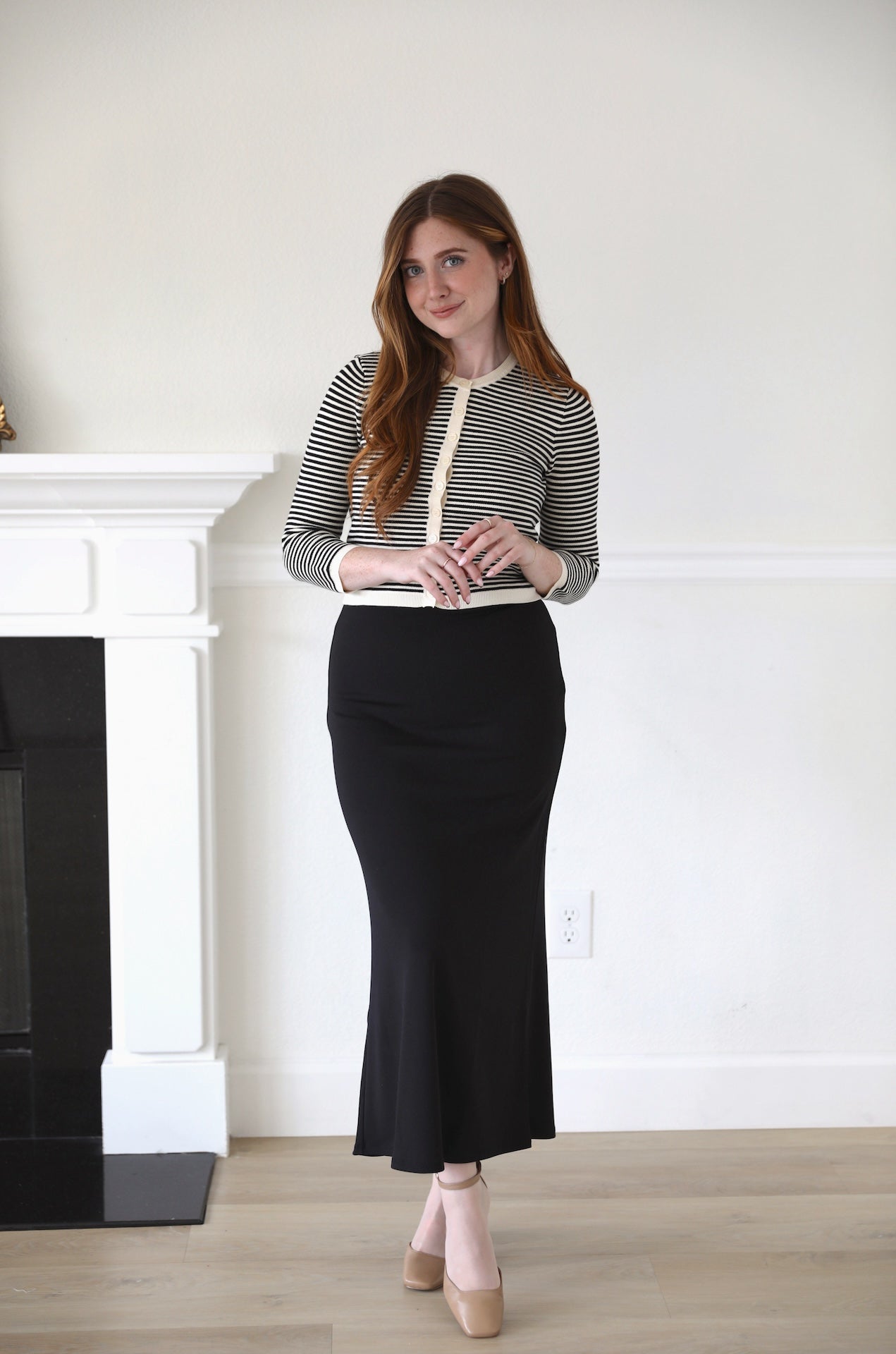 black high waisted midi maxi skirt that has stretch to it