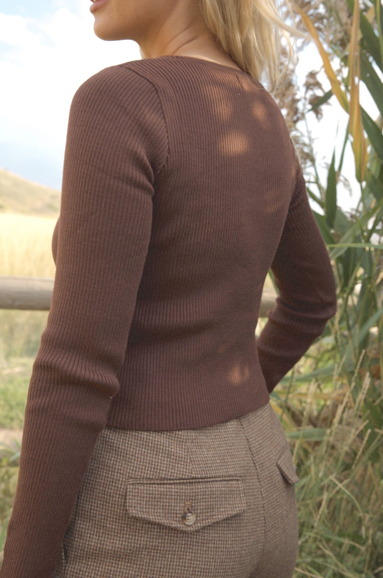 brown cut out shirt long sleeves ribbed