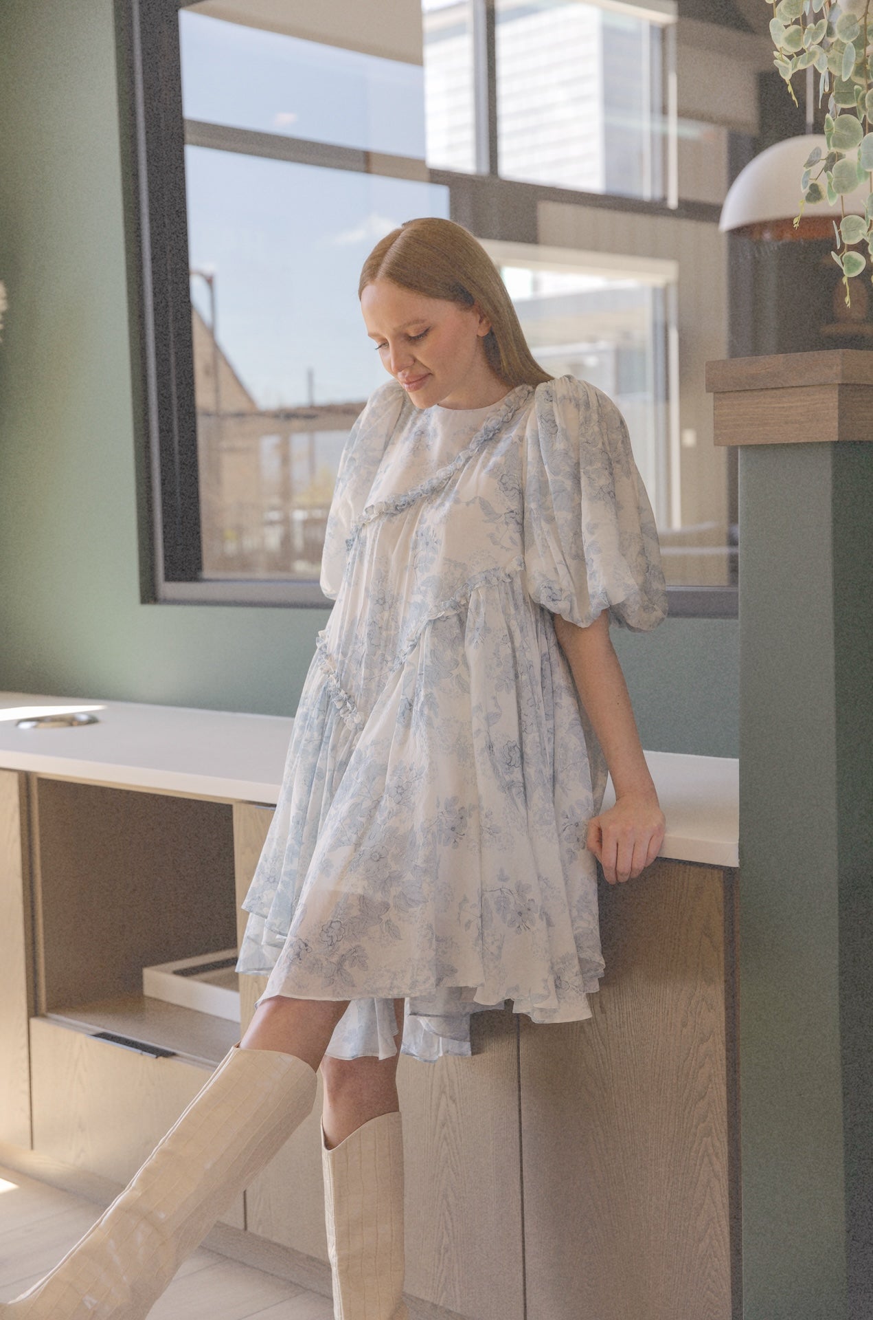 blue and white toile floral print puff sleeve mini dress with ruffles
