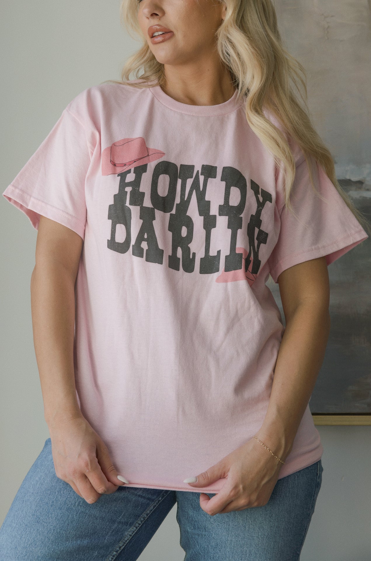 howdy darlin graphic tee