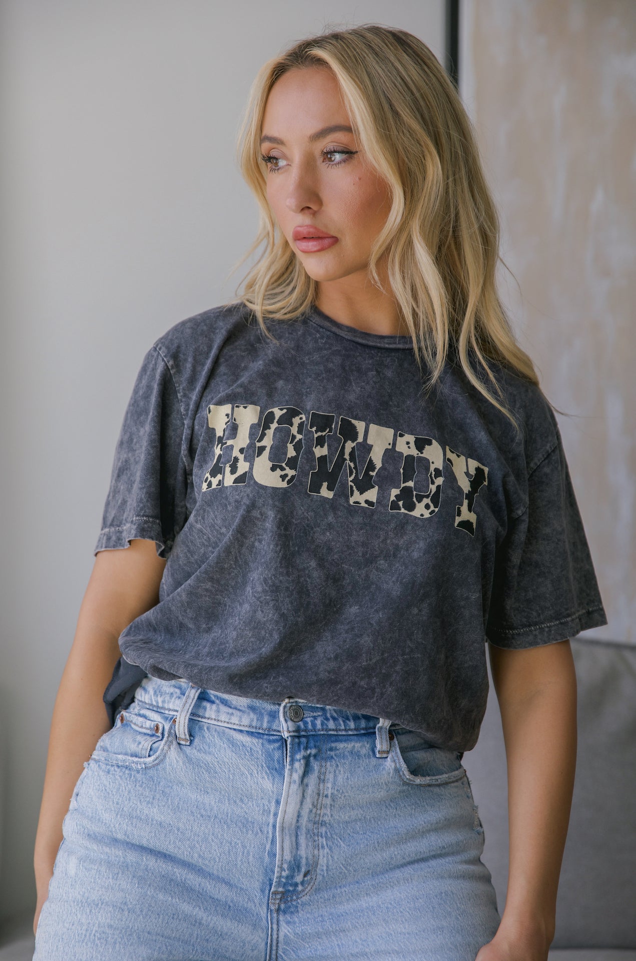 howdy cow print graphic tee on grey mineral wash tee