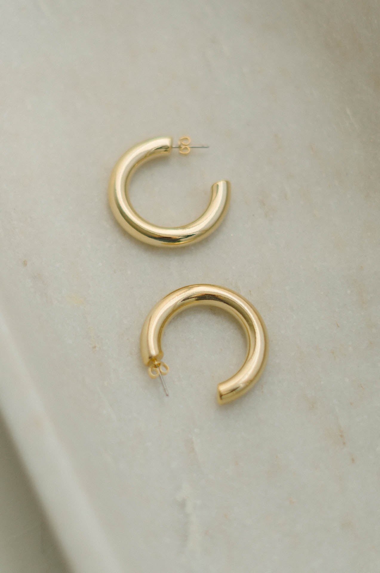 14 karat gold chunky hoop earrings
