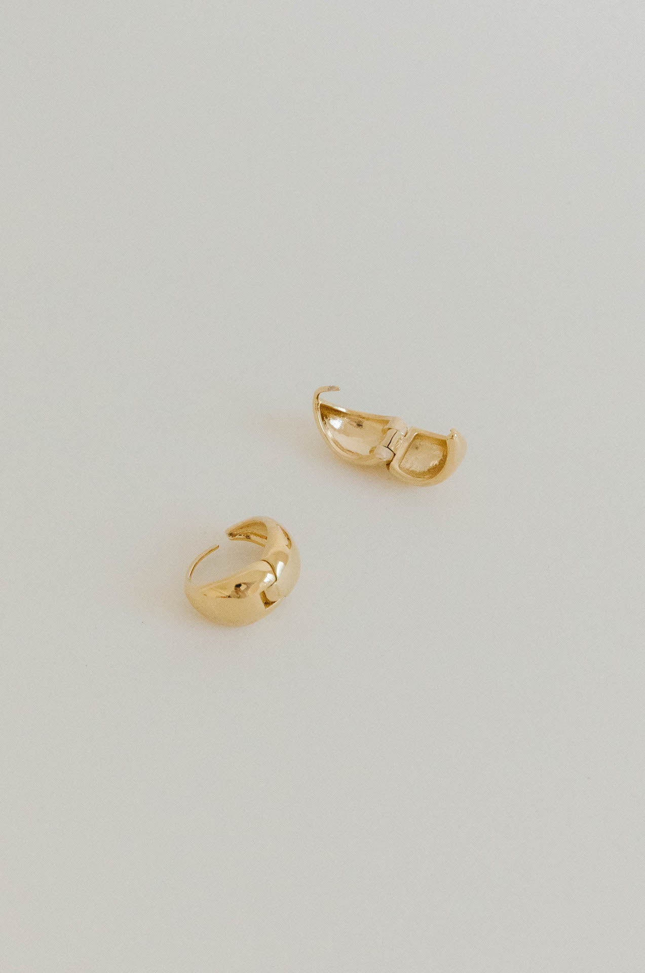 14 karat gold chunky hoop earrings