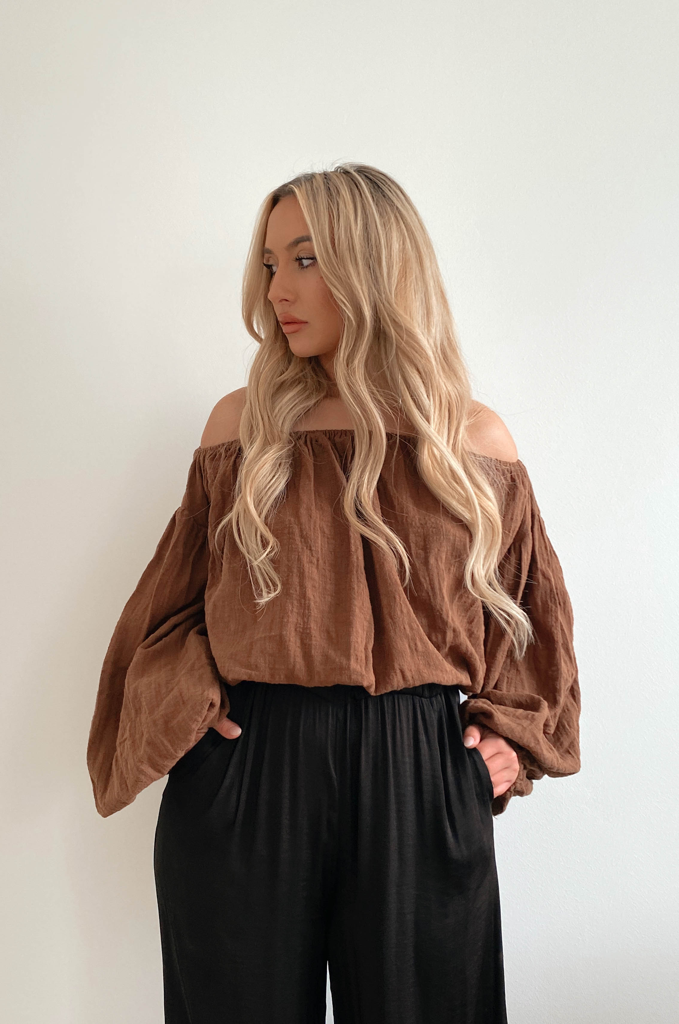 minimalistic trendy womens tops