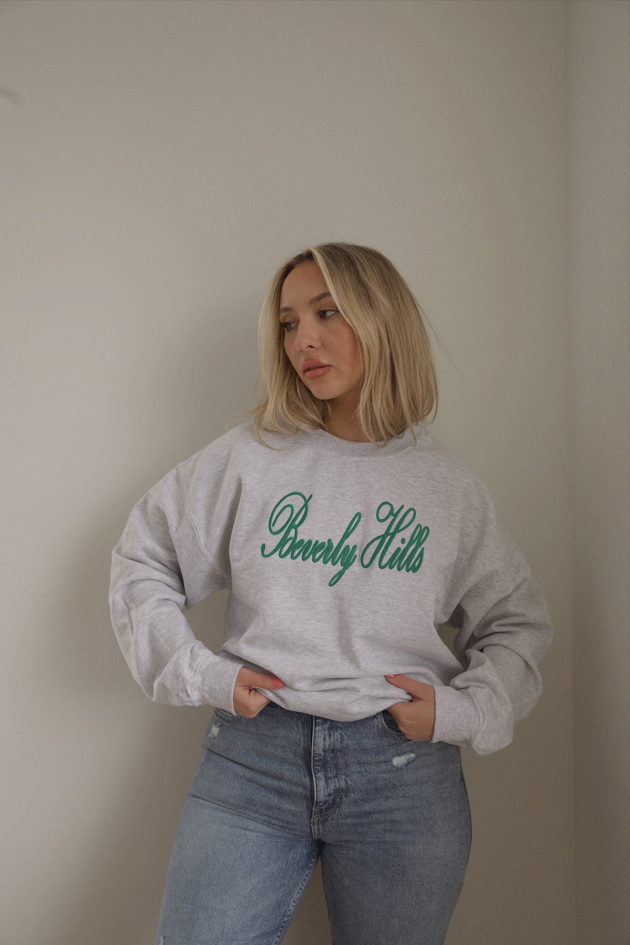 embroidered beverly hills graphic sweatshirt