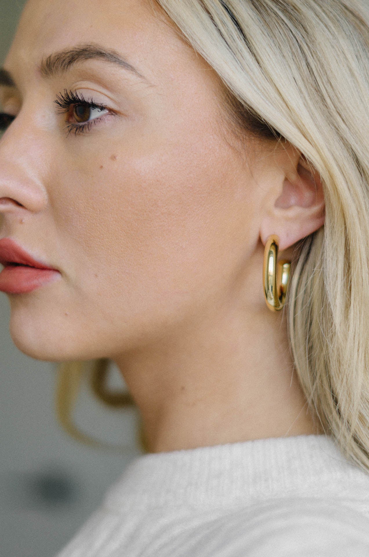 medium chunky hoop earrings