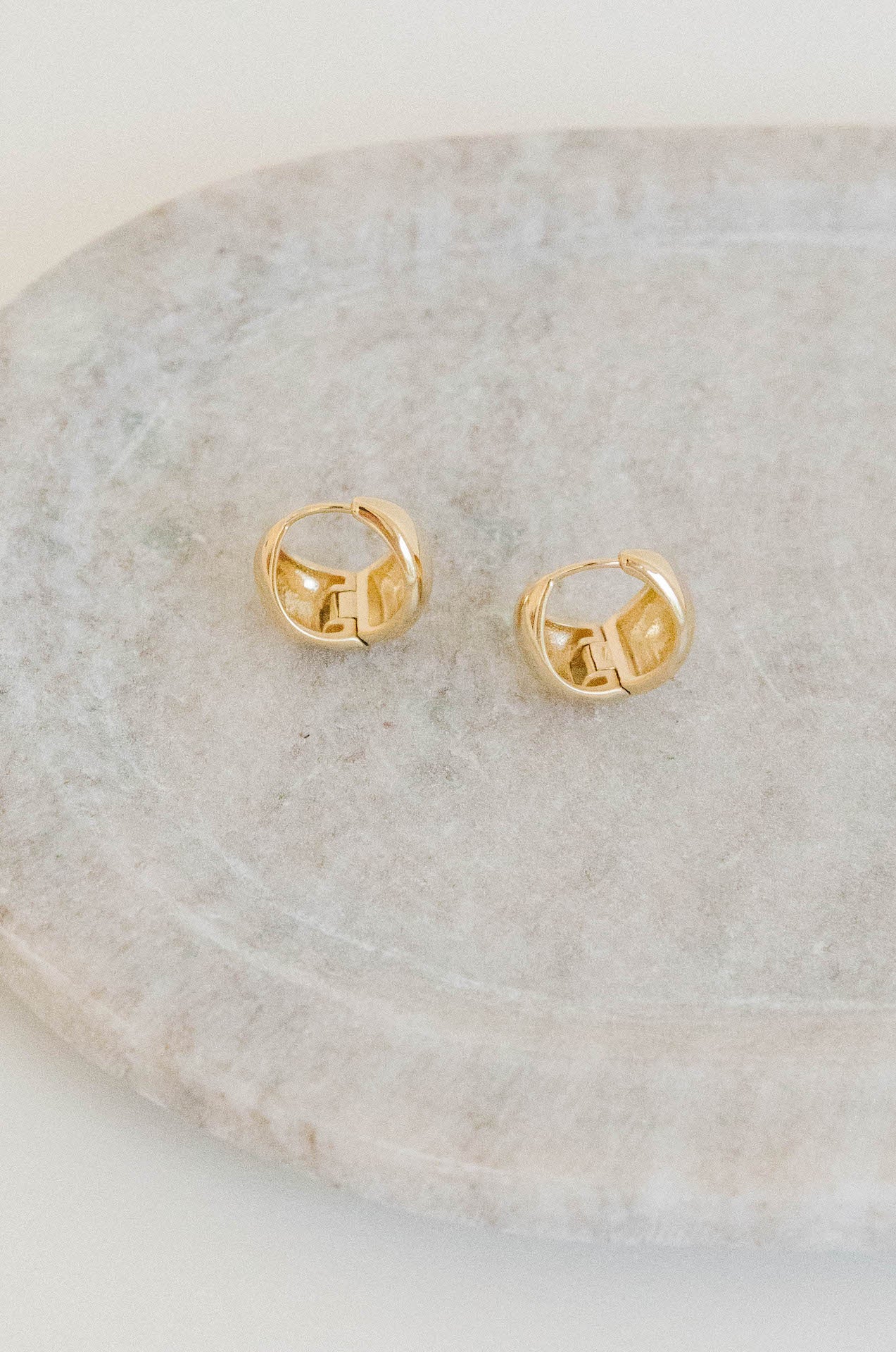 14 karat gold chunky hoop earrings