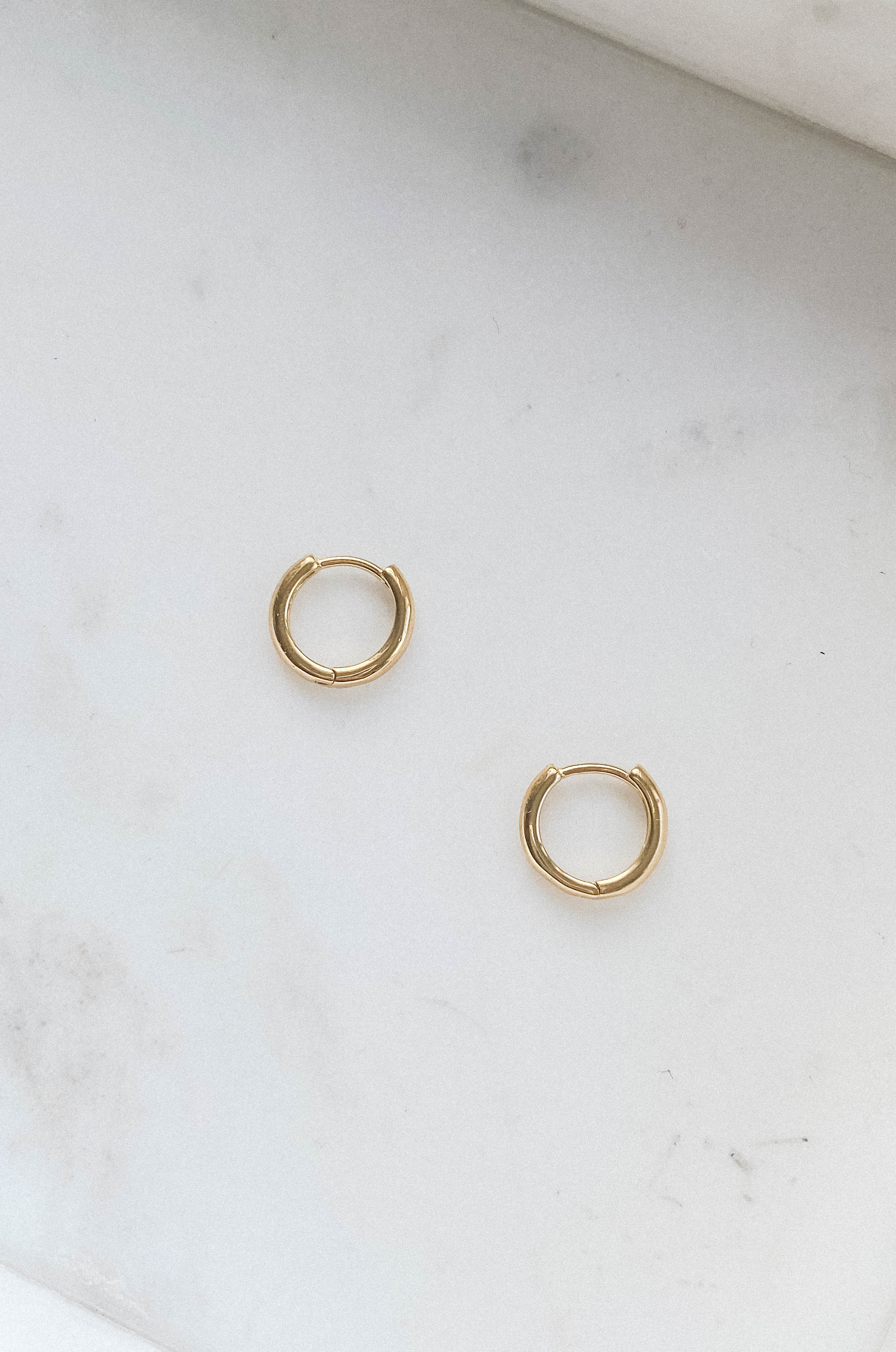 minimalistic gold plated earrings jewelry draper Utah 