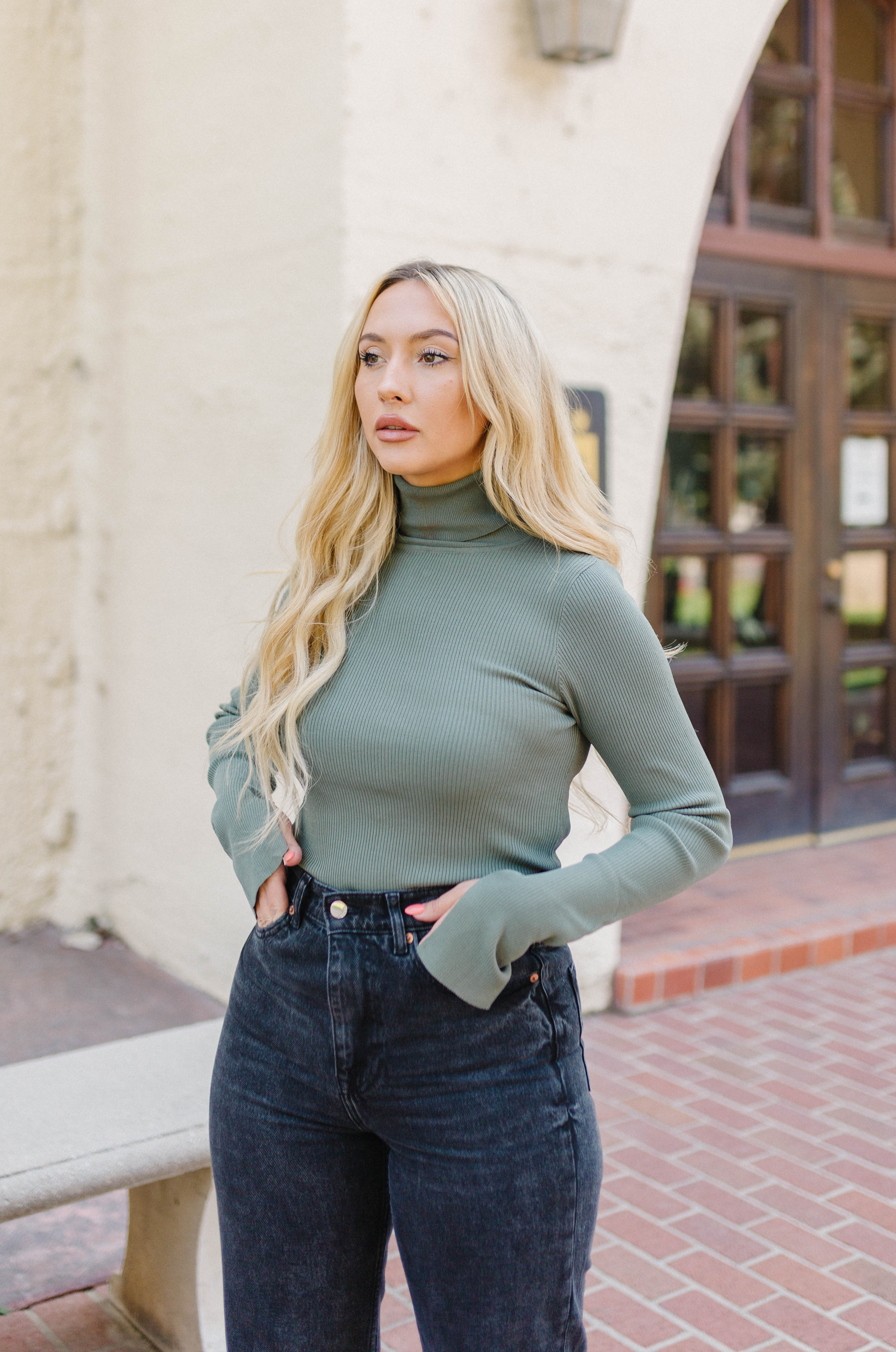 Essential Knit Turtleneck Top - Olive
