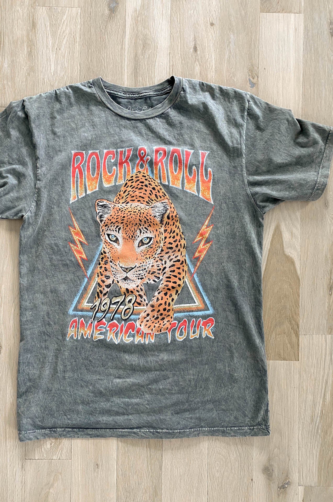 1978 rock and roll American tour graphic tee