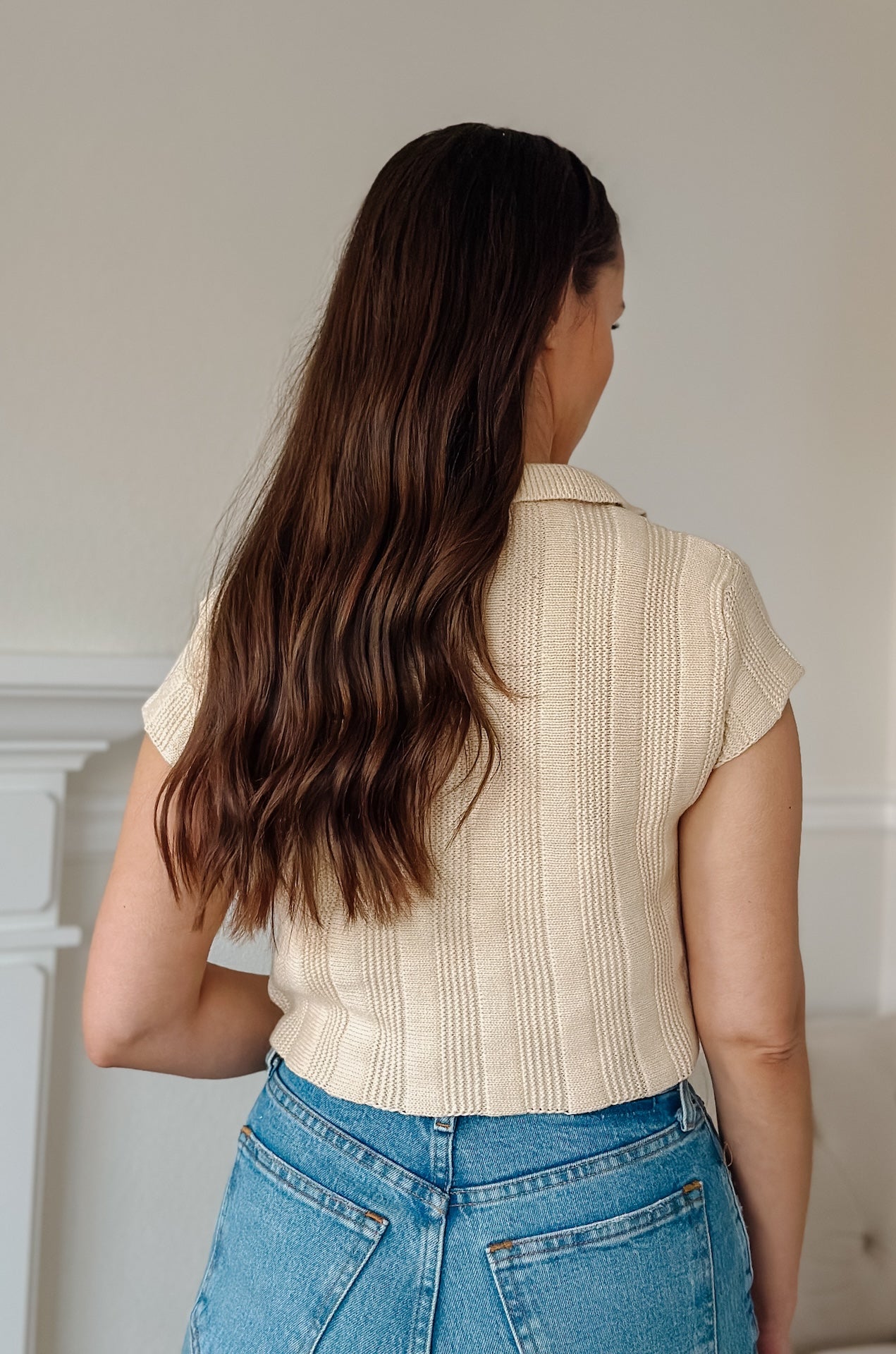 cream knit collared top with short sleeves