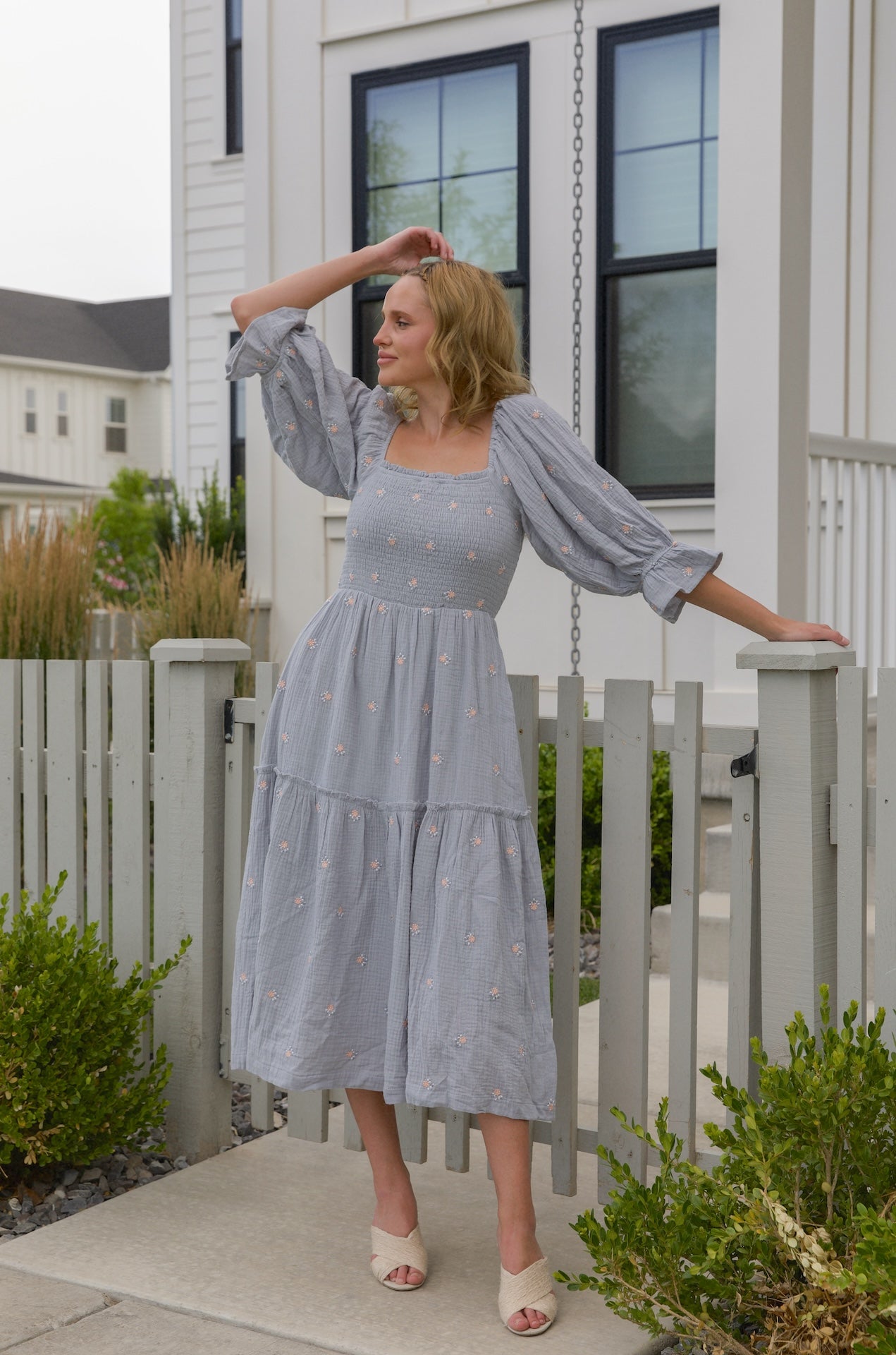 Cotton Floral Embroidered Blue Puff Sleeve Dress M Cotton Floral Embroidered Blue Puff Sleeve Dress M