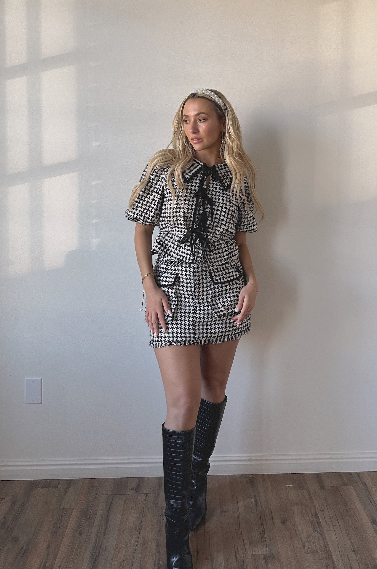 black and white houndstooth puff sleeve top