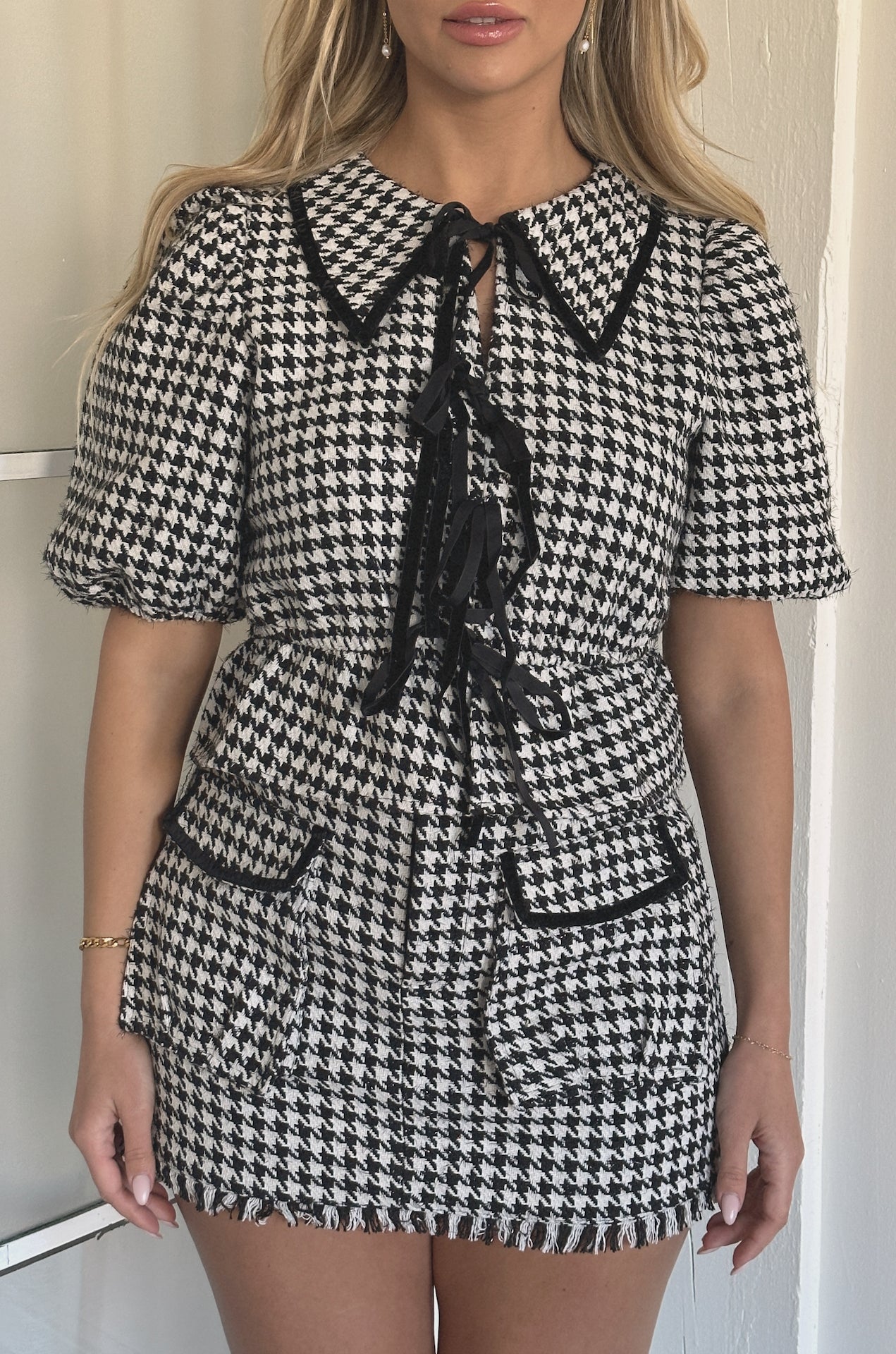 black and white houndstooth puff sleeve top