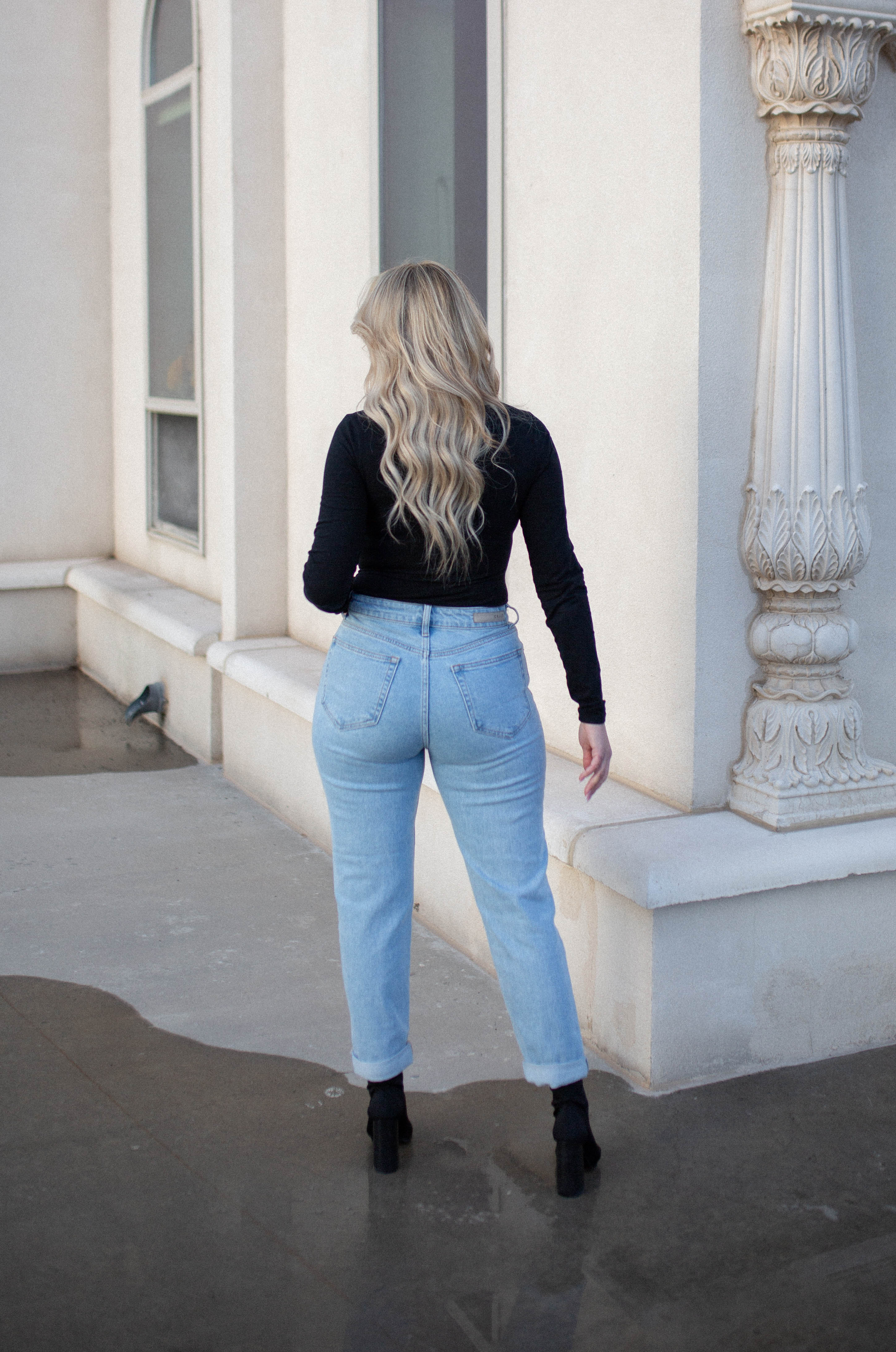Dion High Waisted Straight Jean