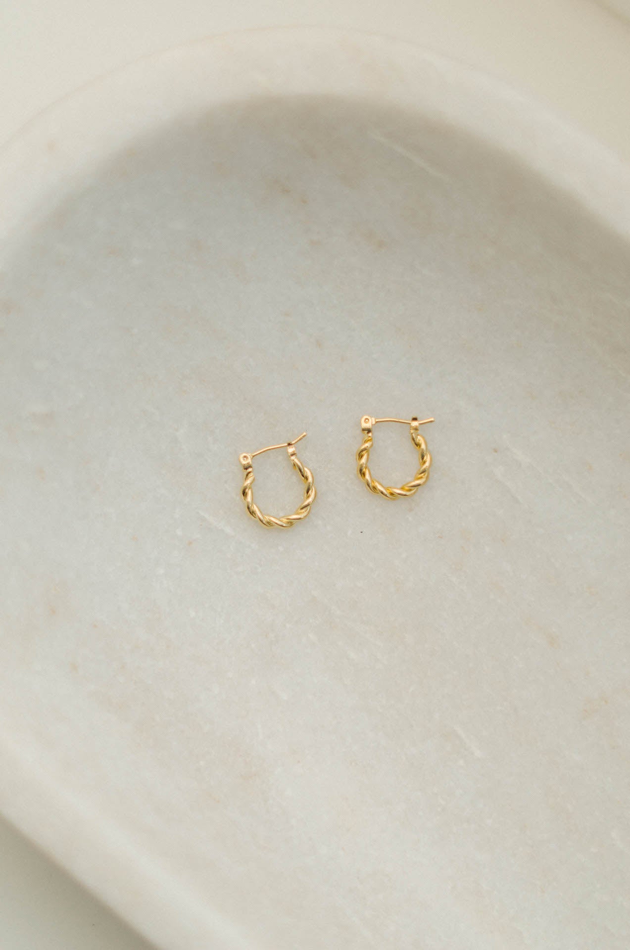 waterproof 14k gold plated twisted hoop earrings