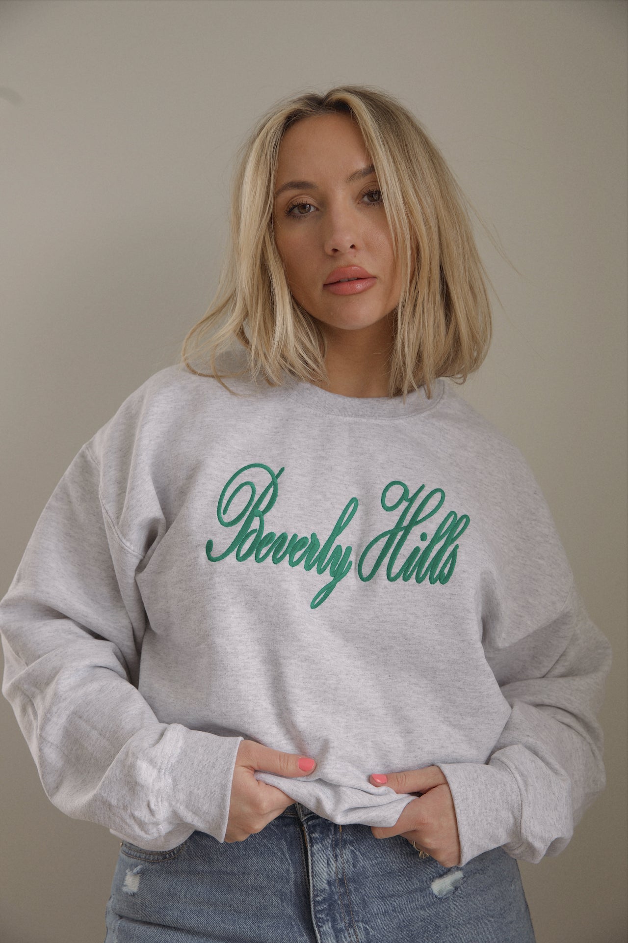 embroidered beverly hills graphic sweatshirt