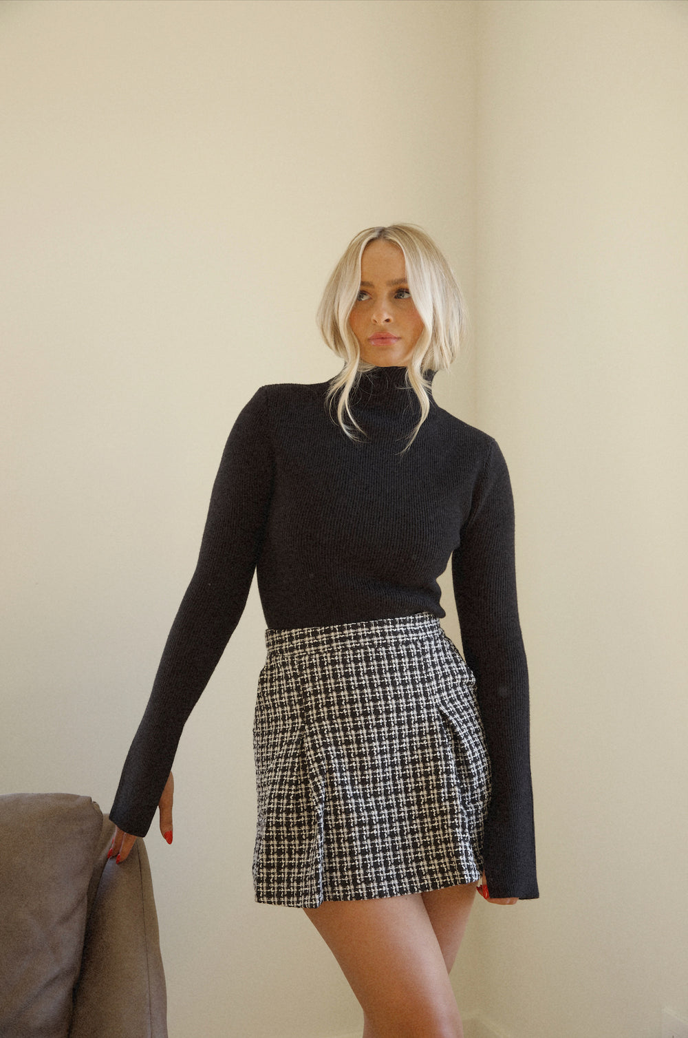 Women Black White Geometrical Knit Mini Skirt main image 0