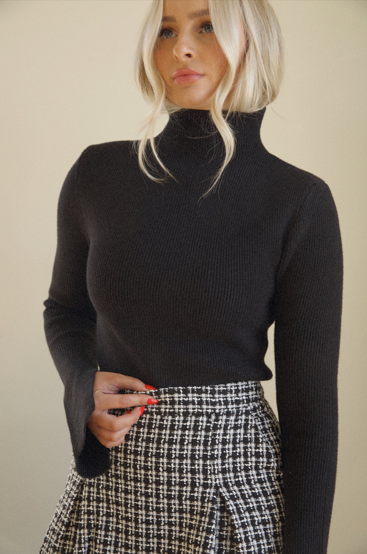 Georgina Black Ribbed Knit Top