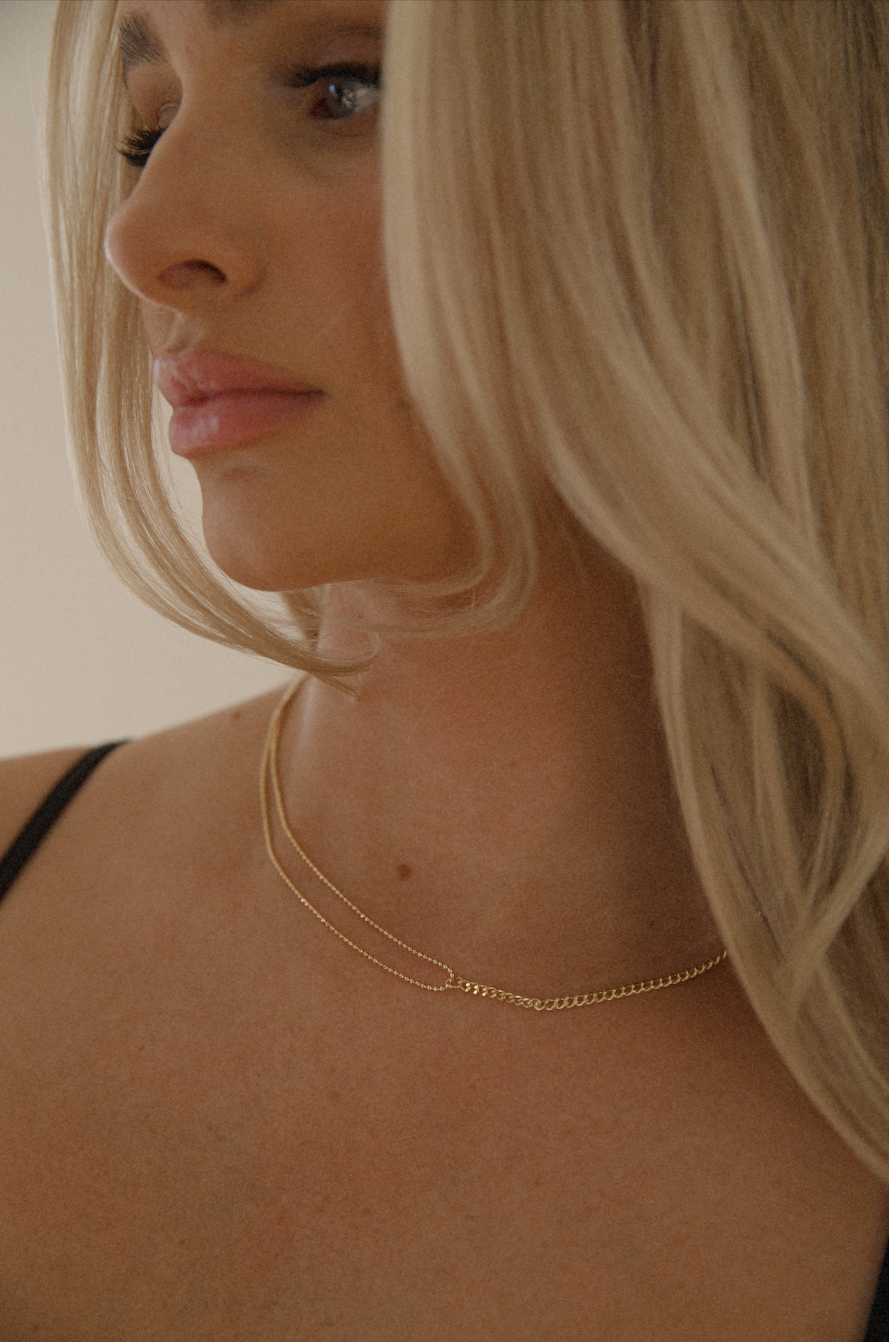 18k-gold-dainty-chain-necklace