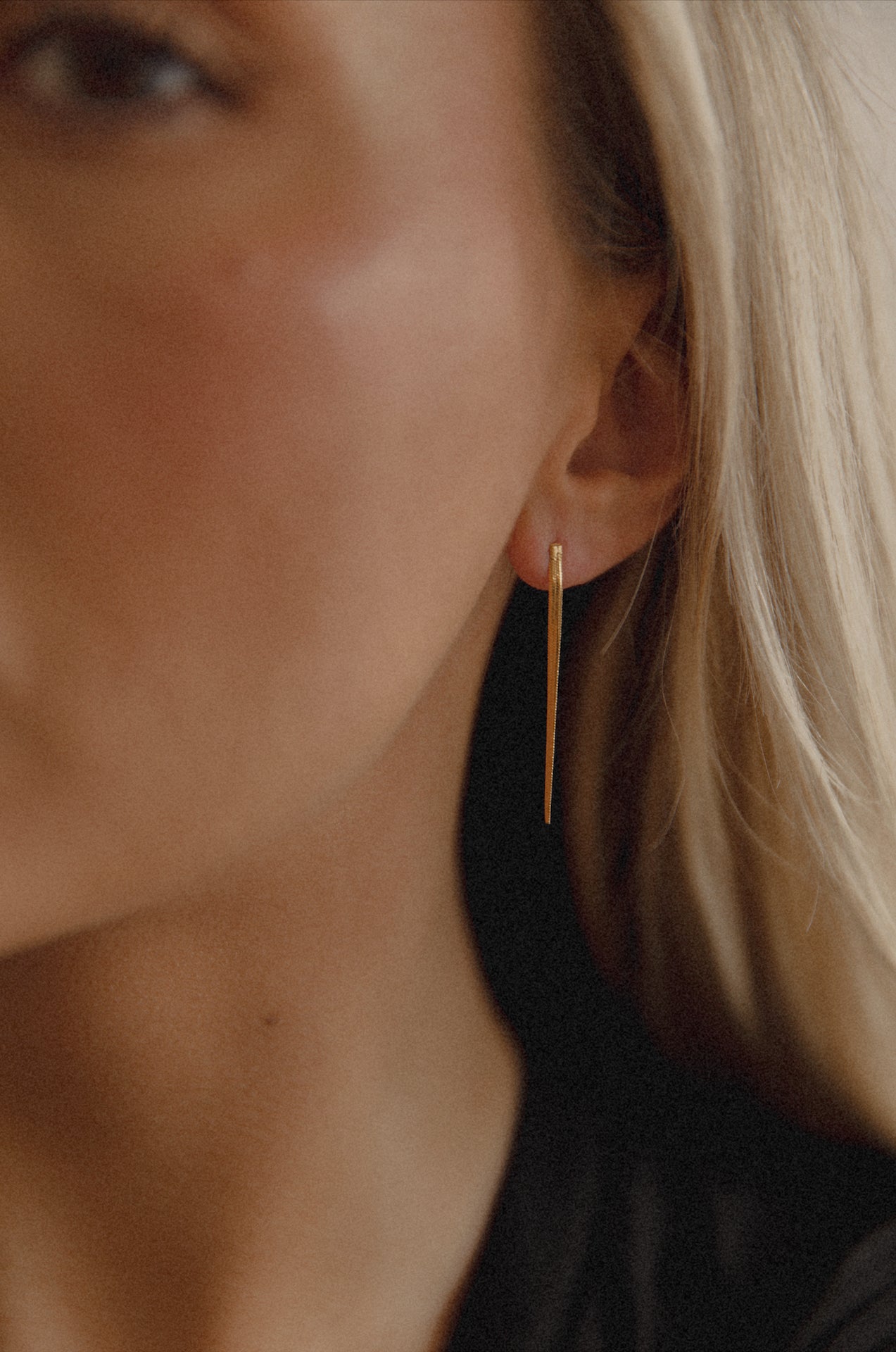 Devotion Long Dangle Pearl Earring- 18k Gold-pearl-Long Earrings – ThEyes On