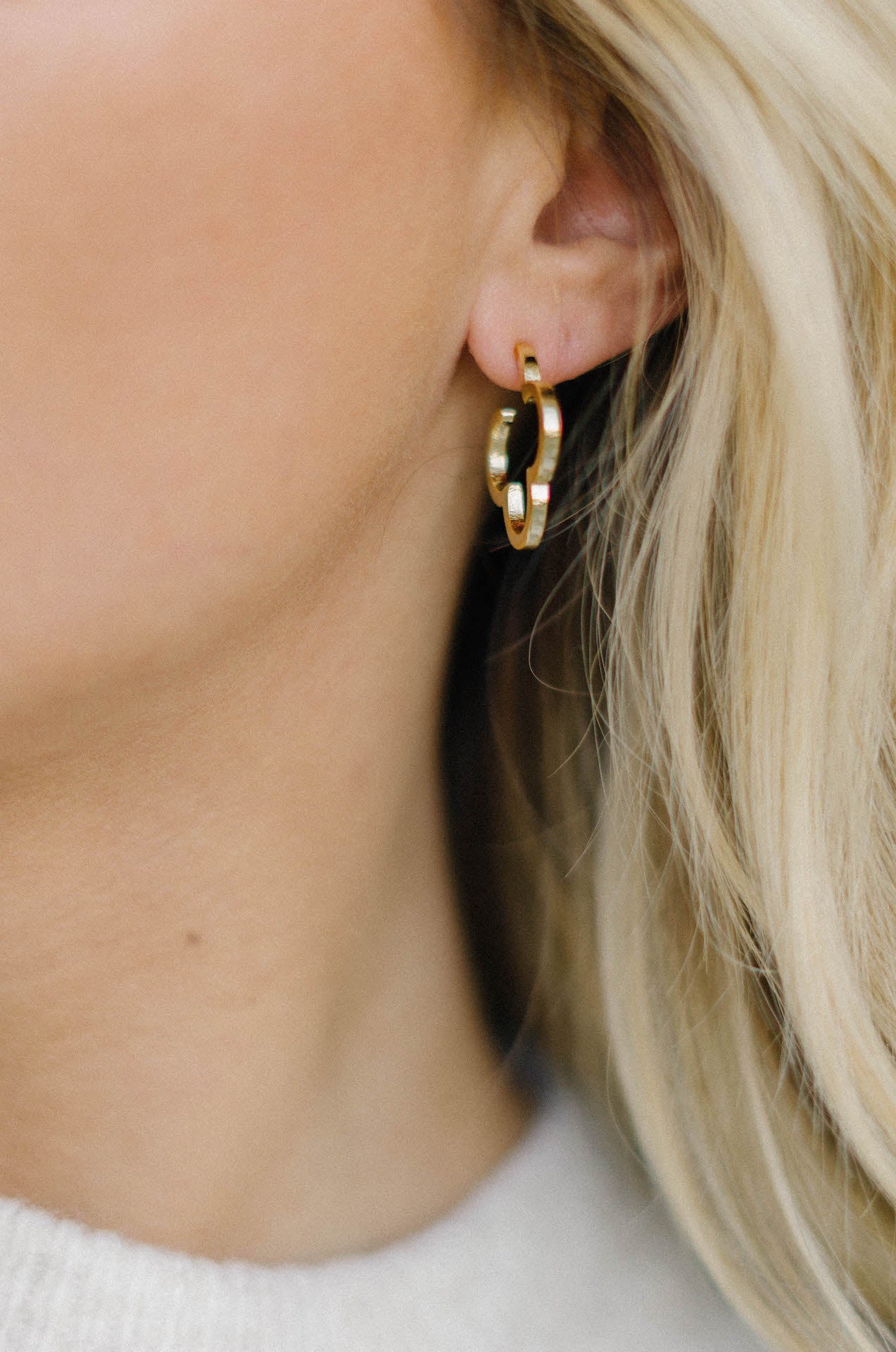 14k gold clover earrings